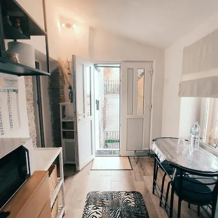 Apartment La Casetta Nel Borgo Antico *